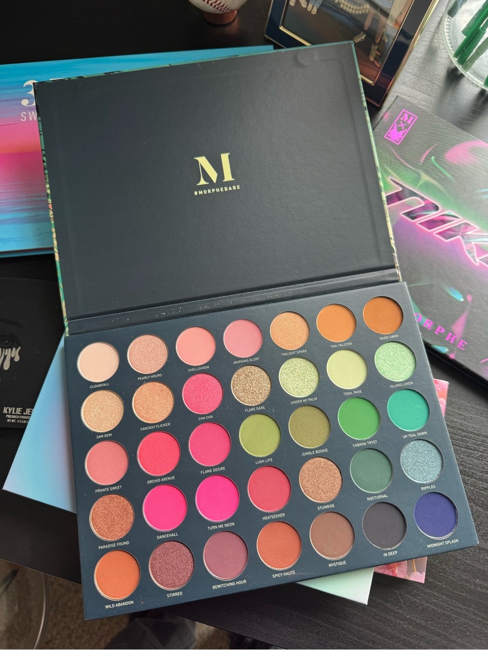 Morphe Vibrant Greens & Hot Pink Eyeshadow Palette